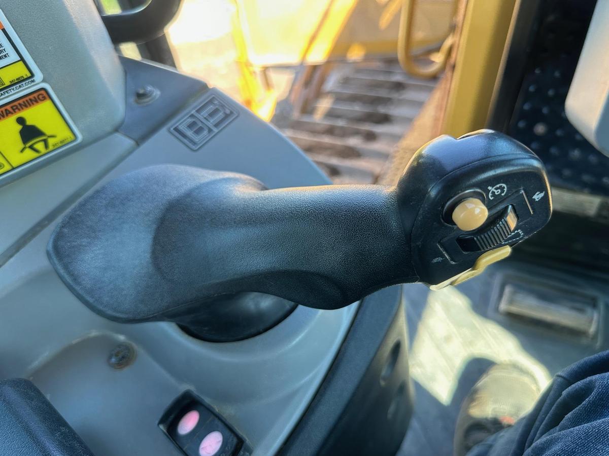 Used 2014 CATERPILLAR D8T