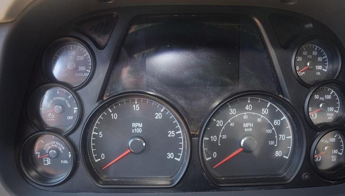 Used 2022 PETERBILT 579