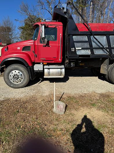 Used 2006 MACK Granite CV713