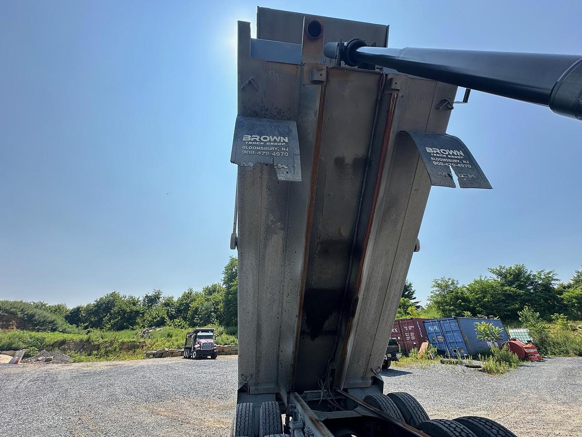 Used 2020 MACK Granite GR64F