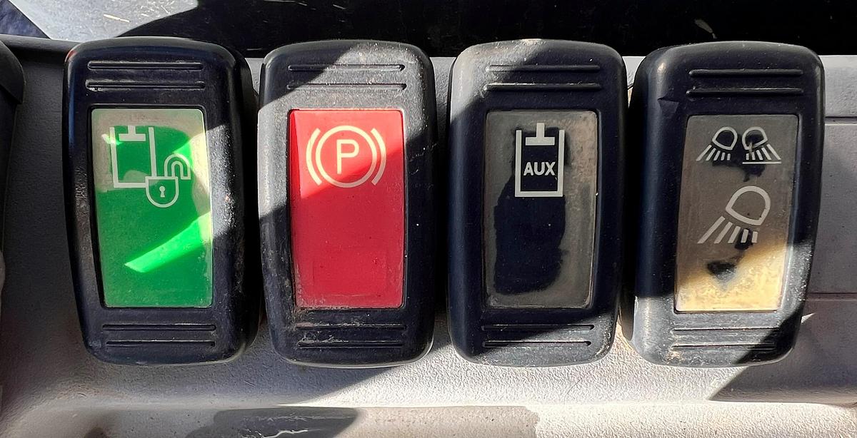 Used 2010 KUBOTA SVL75