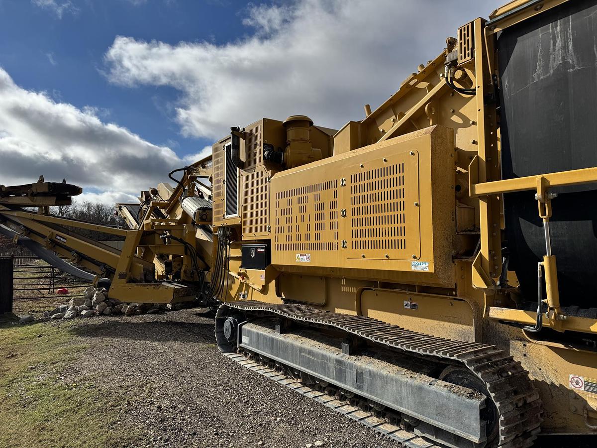 Used 2023 SCREEN MACHINE 4043 TR