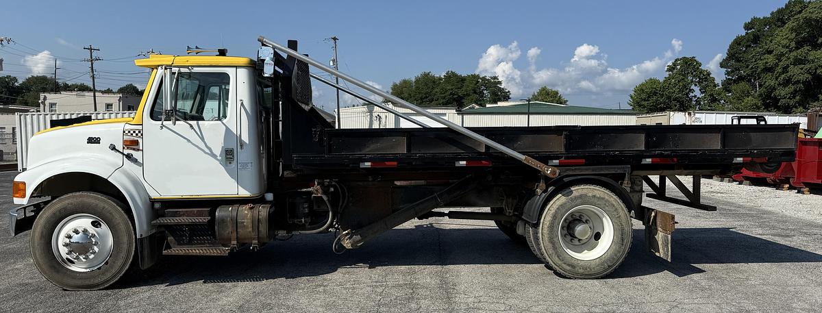 Used 1995 INTERNATIONAL 4900
