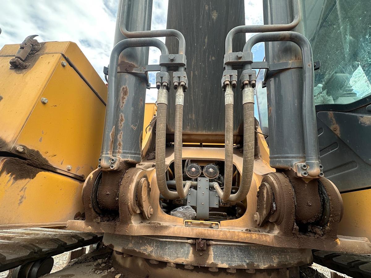 Used 2023 DEERE 670P