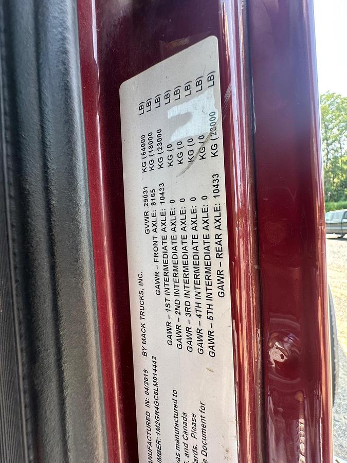 Used 2020 MACK Granite GR64F