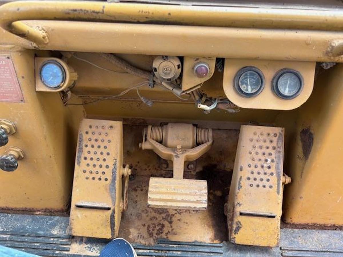 Used 1983 CATERPILLAR 963