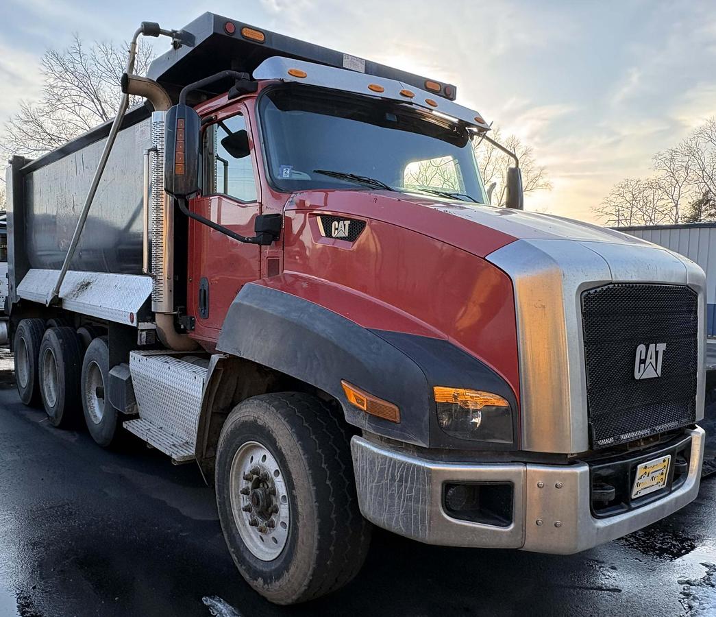 Used 2014 CATERPILLAR CT660S