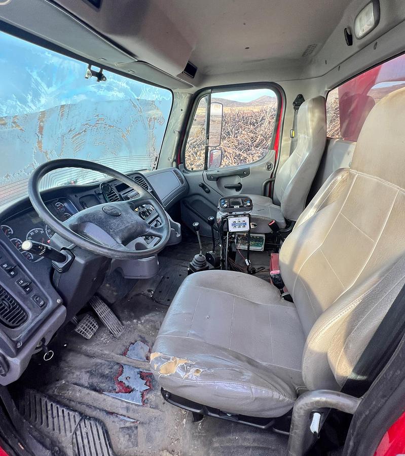 Used 2013 FREIGHTLINER 108SD Dump Truck