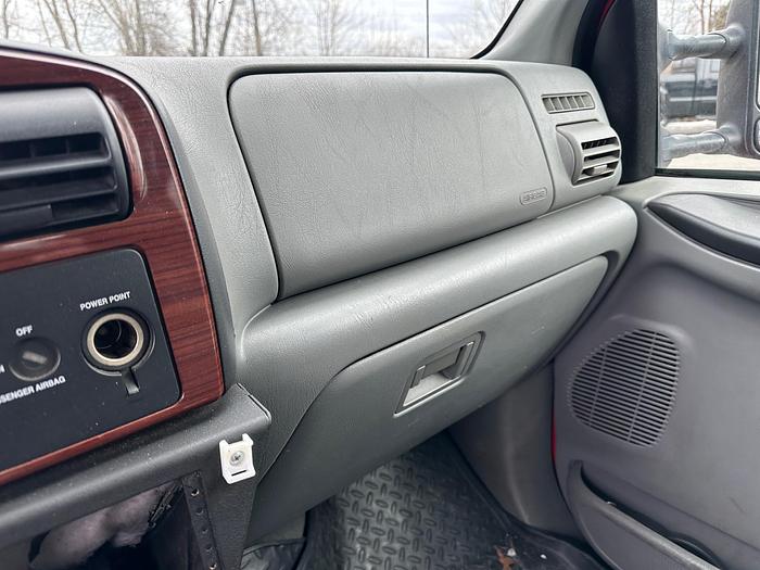 Used 2006 FORD F550 Lariat Wrecker