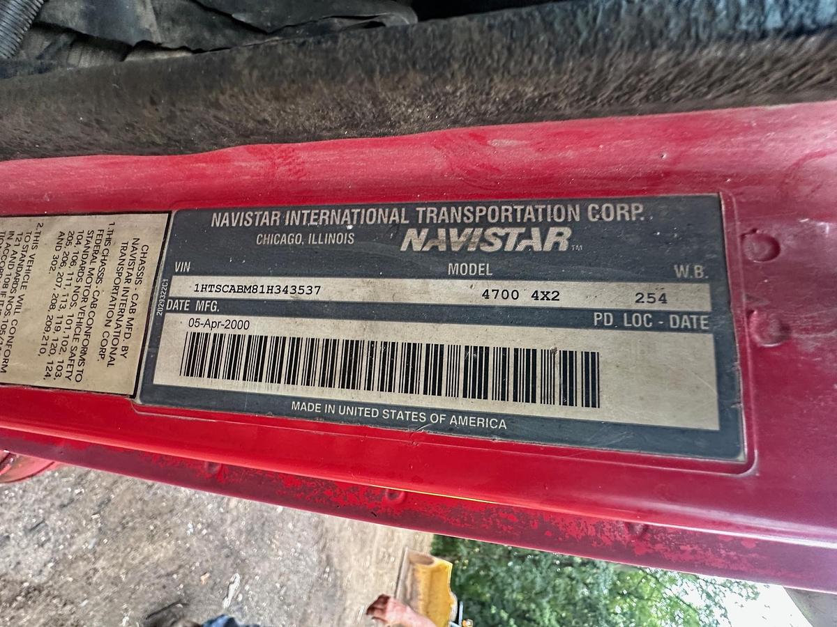 Used 2001 INTERNATIONAL 4700 Service Truck