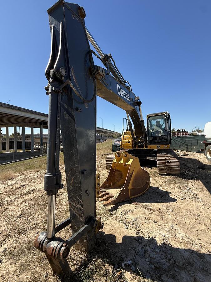 Used 2017 DEERE 210G LC