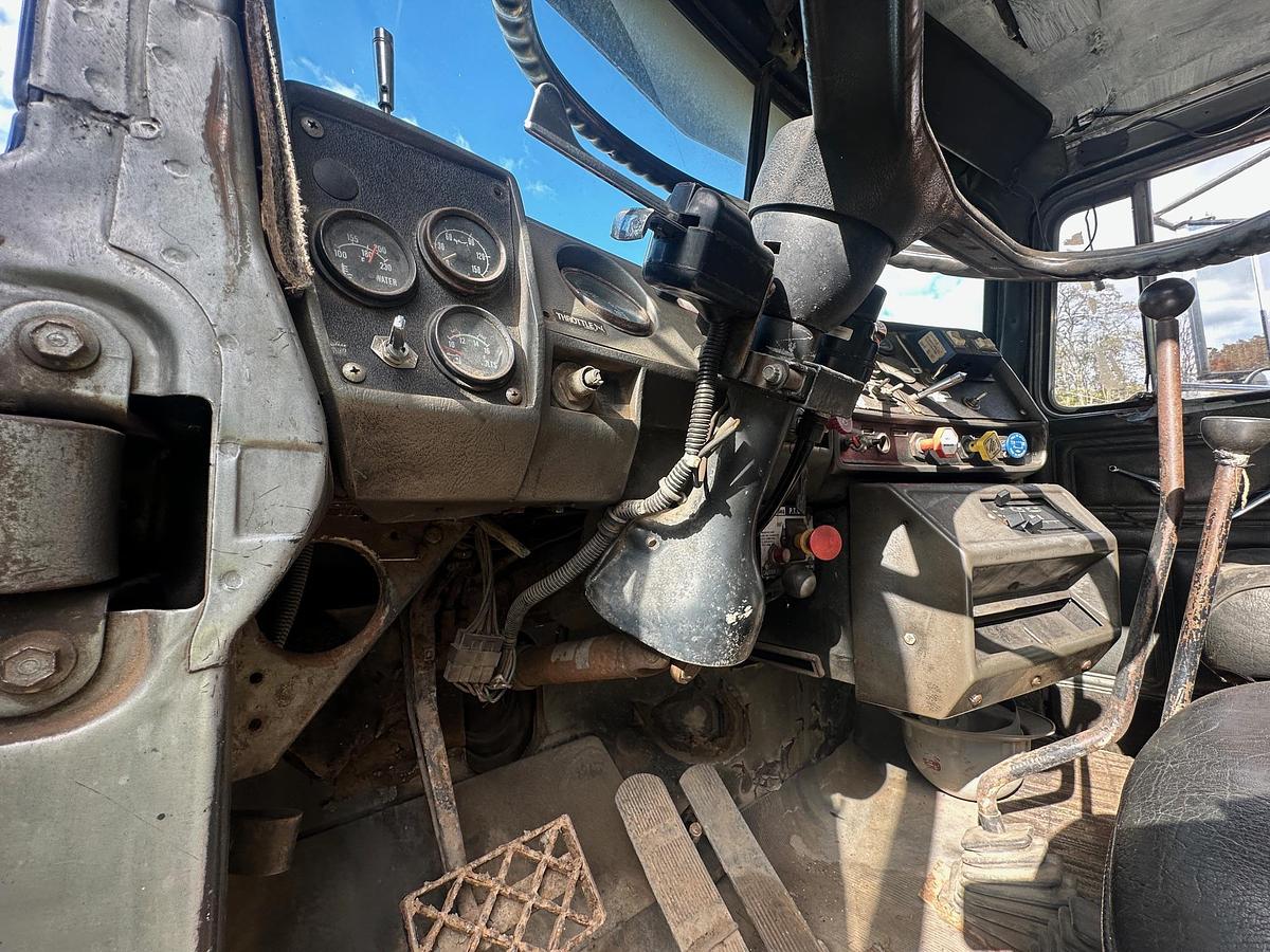 Used 1989 MACK RD600K