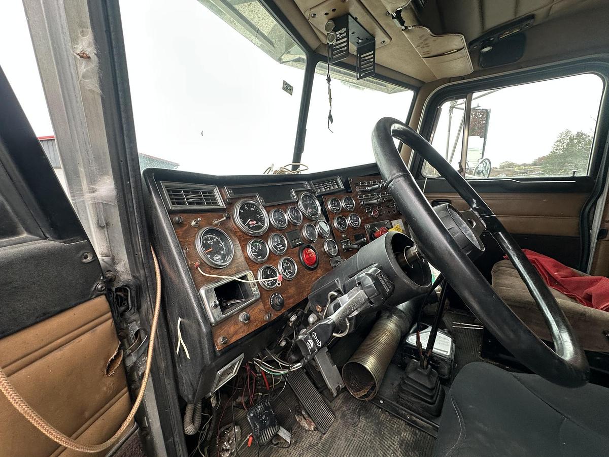 Used 1998 PETERBILT 379