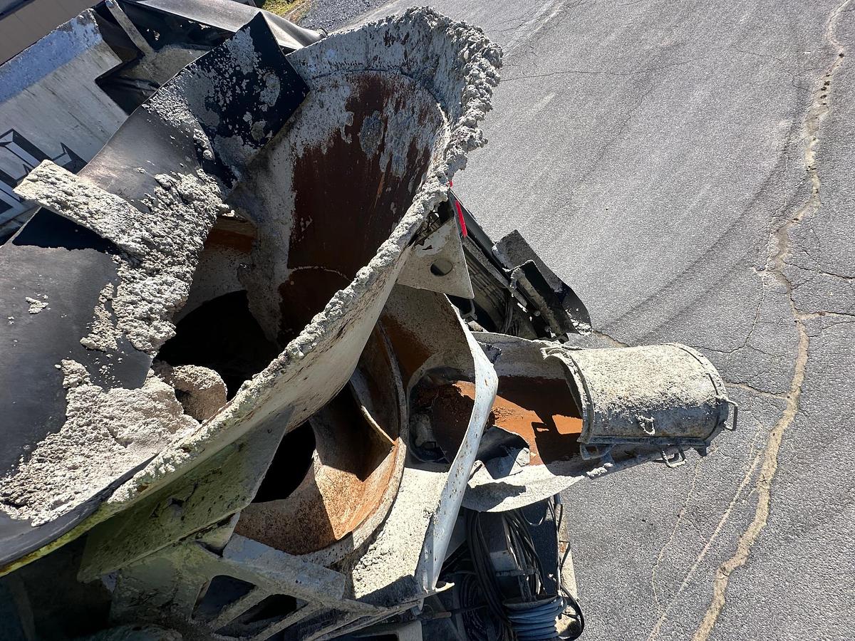 Used 2003 MACK DM690S