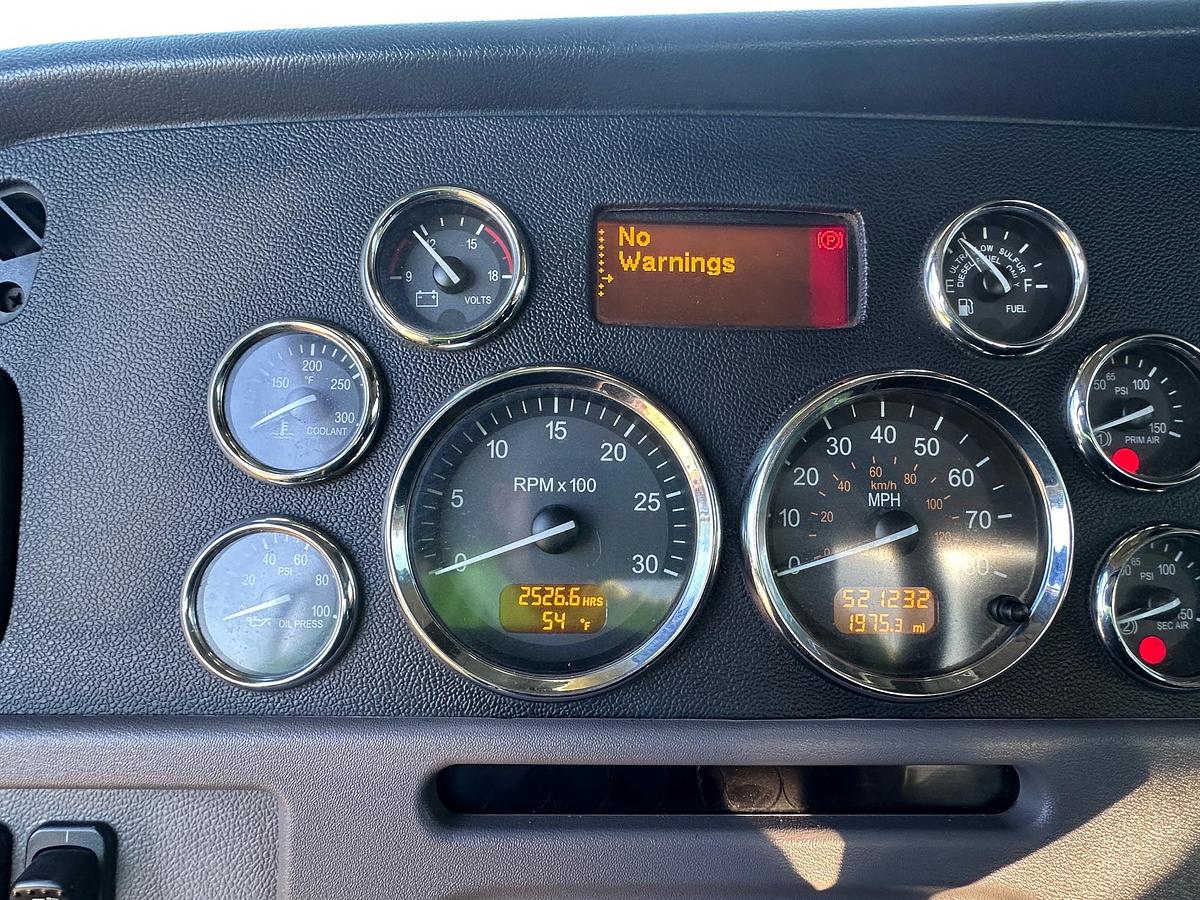 Used 2013 PETERBILT 384