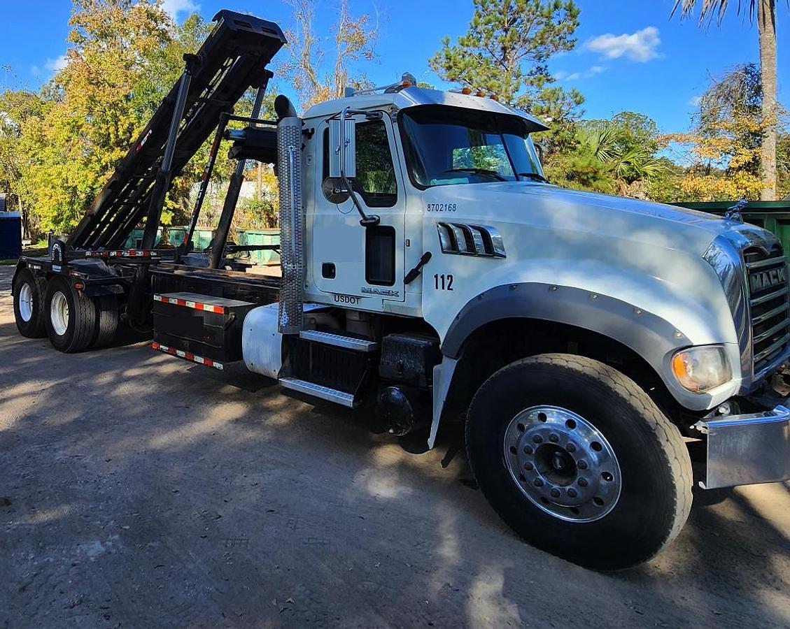 Used 2016 MACK GU713 Granite