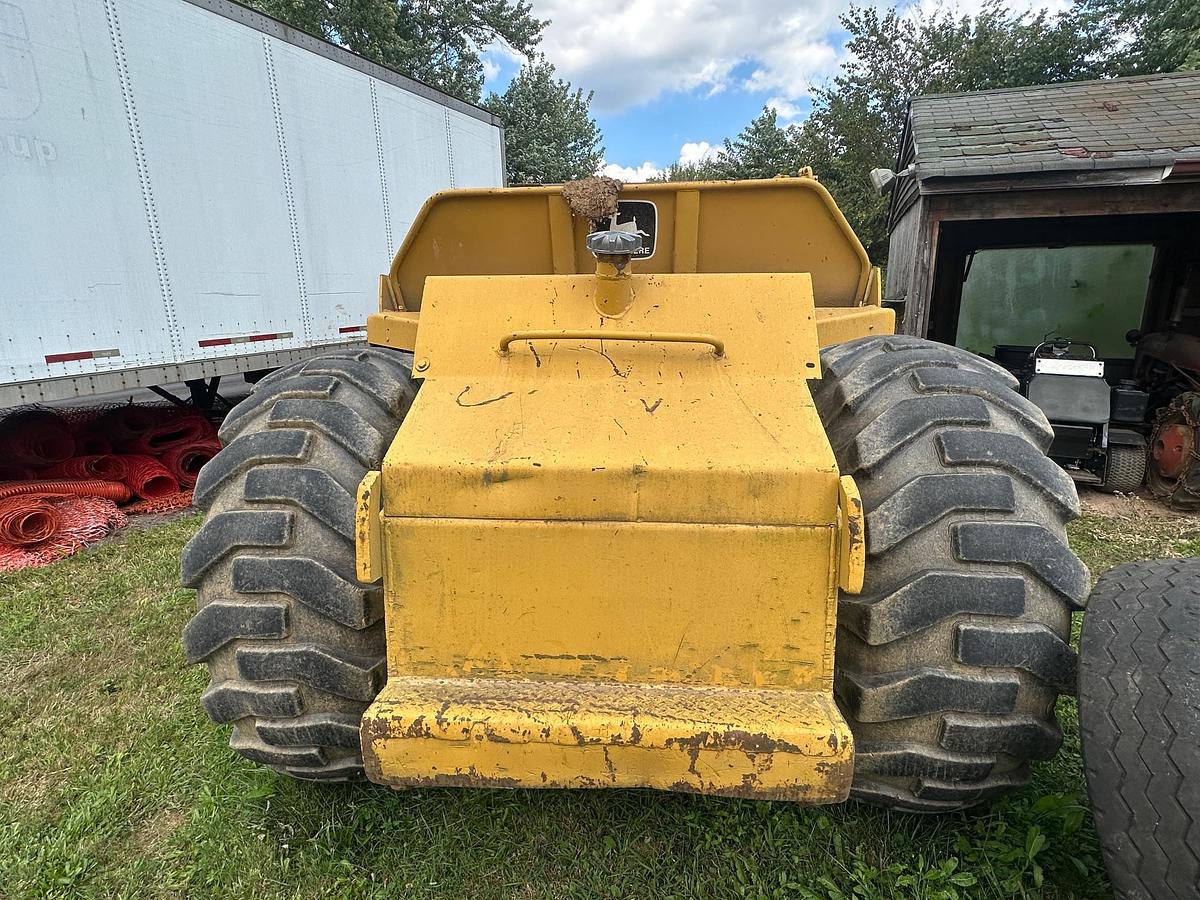 Used 1984 JOHN DEERE 762
