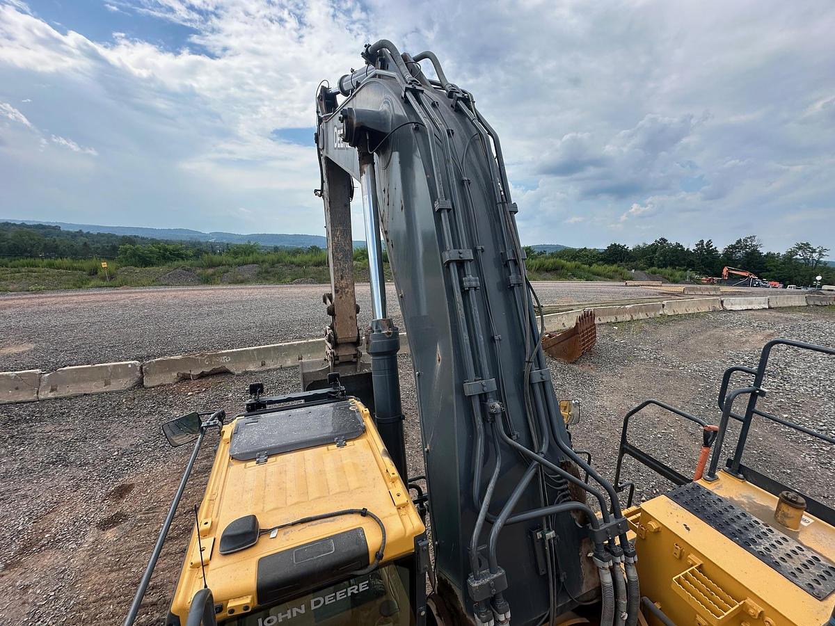 Used 2023 DEERE 670P
