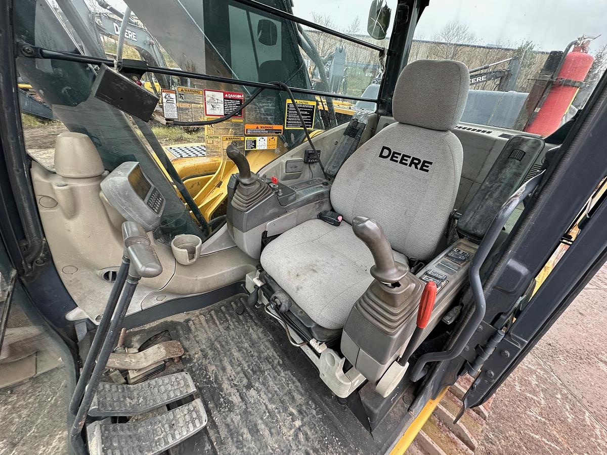 Used 2007 DEERE 350D LC