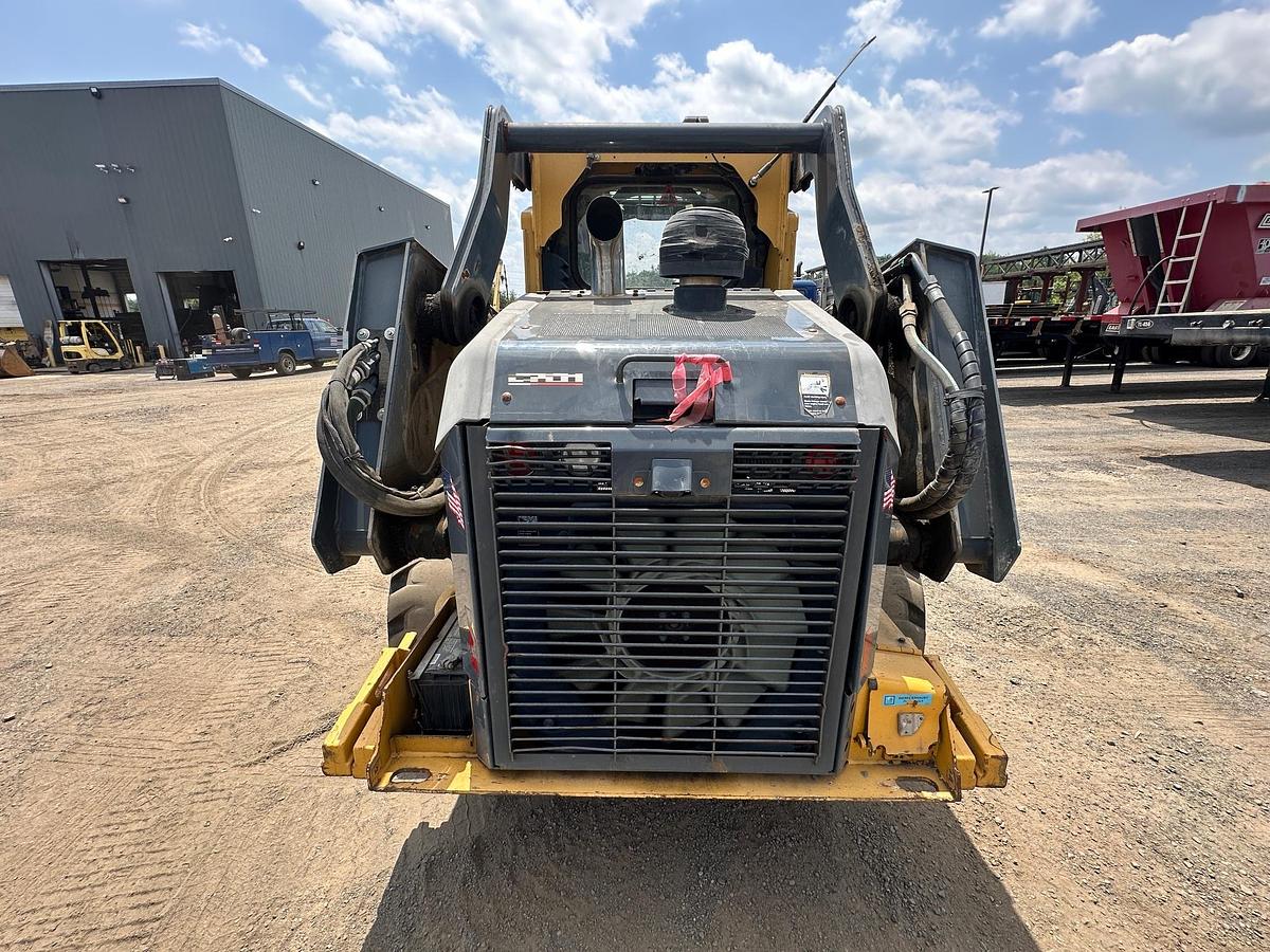 Used 2017 DEERE 332G