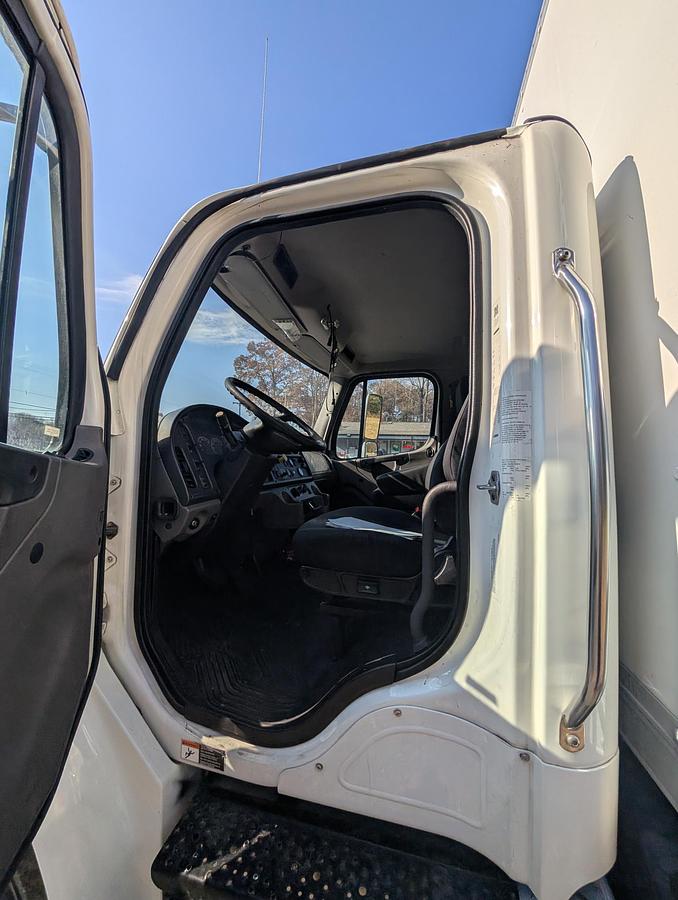 Used 2017 FREIGHTLINER M2 106