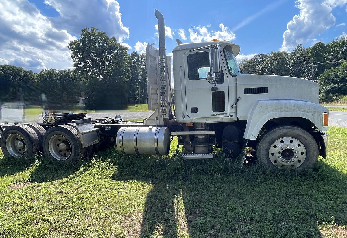 Used 2008 MACK CHU 613 Pinnacle