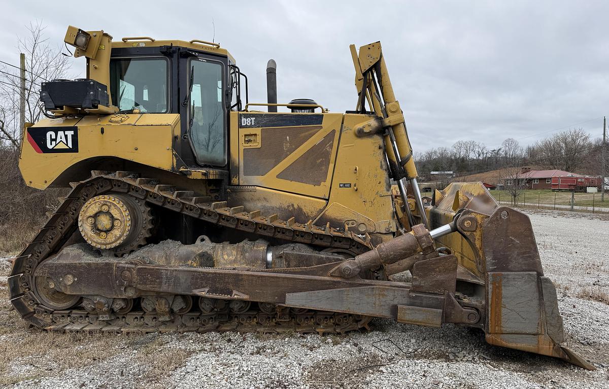Used 2009 CATERPILLAR D8T