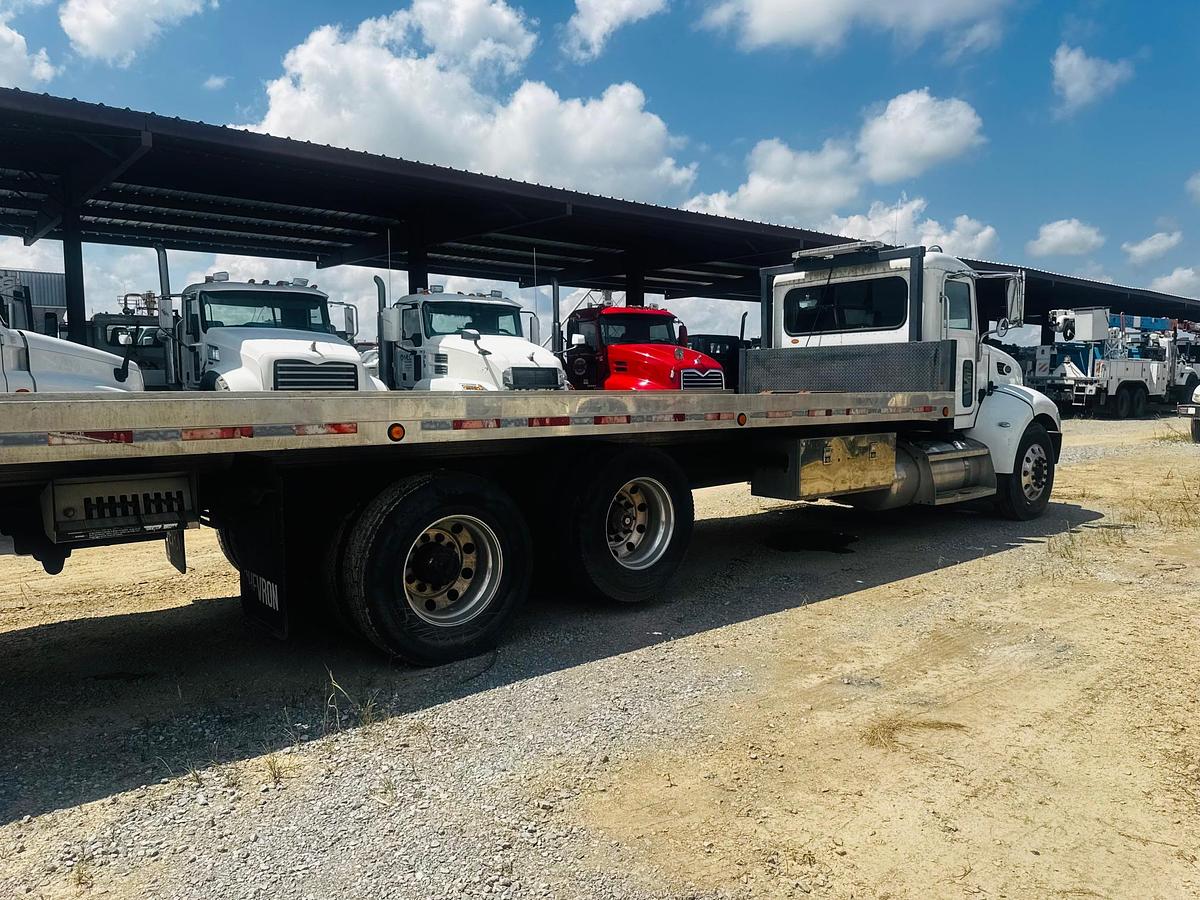 Used 2006 PETERBILT 335