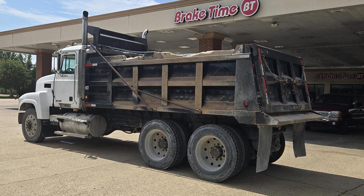 Used 1999 MACK CH 613