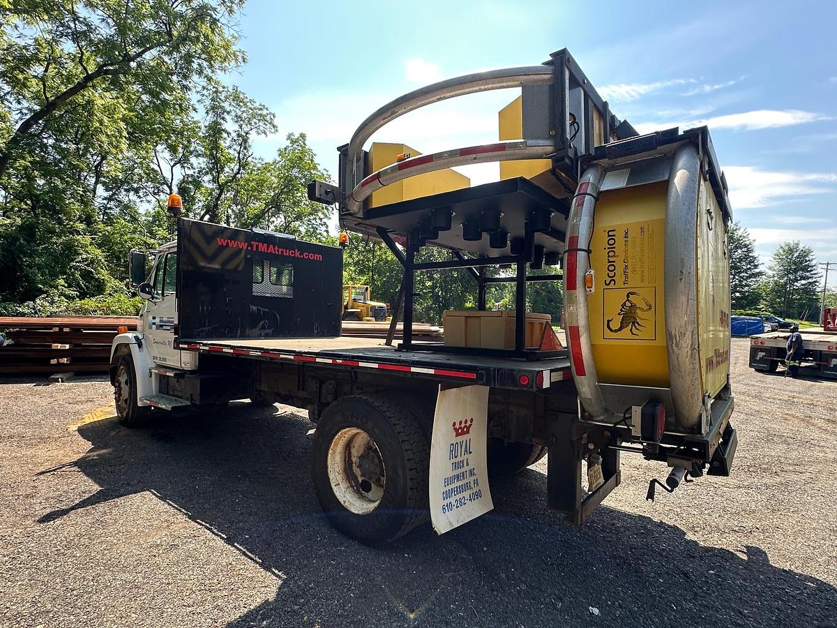 Used 2003 FREIGHTLINER FL70