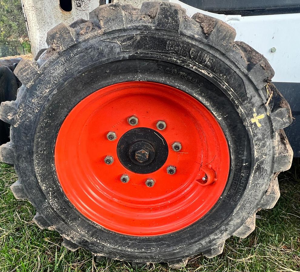 Used 2015 BOBCAT s570