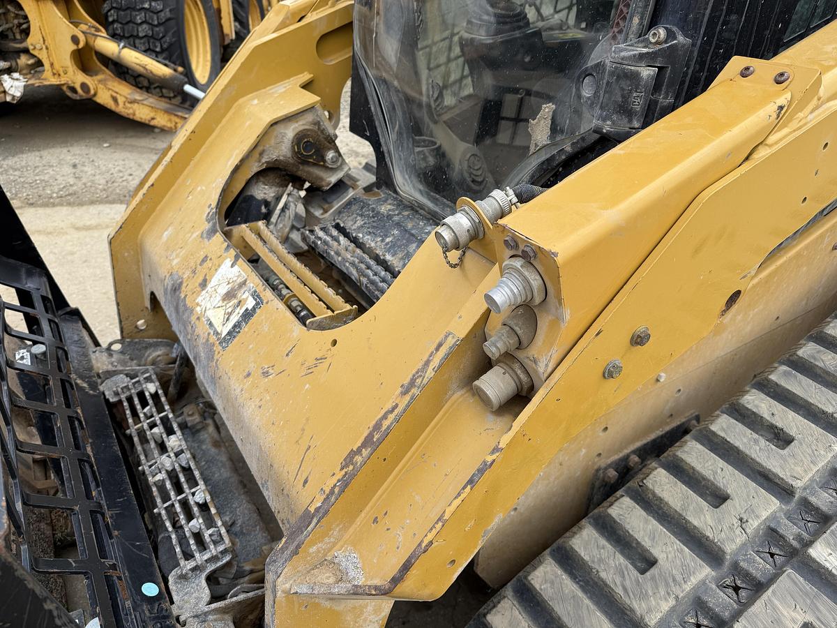 Used 2018 CATERPILLAR 299D2