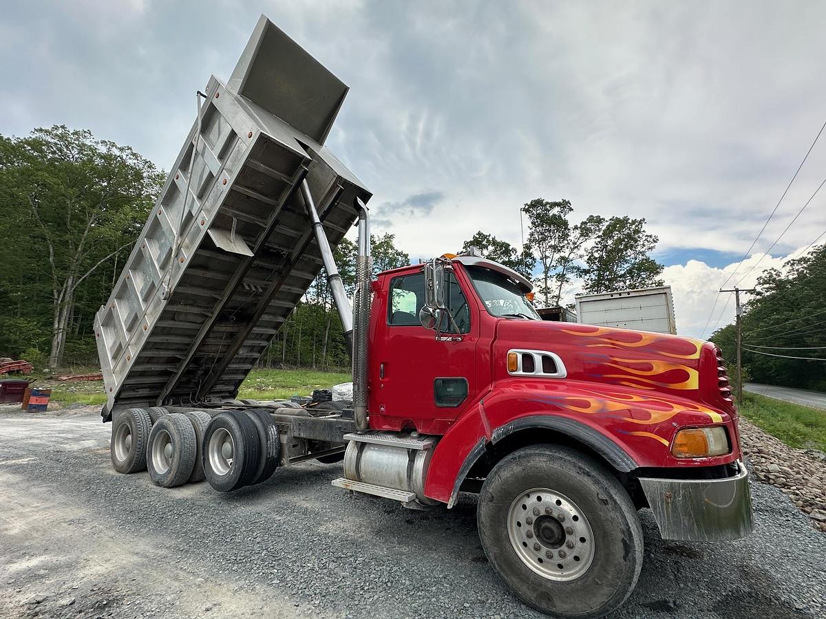 Used 1998 FORD 9500
