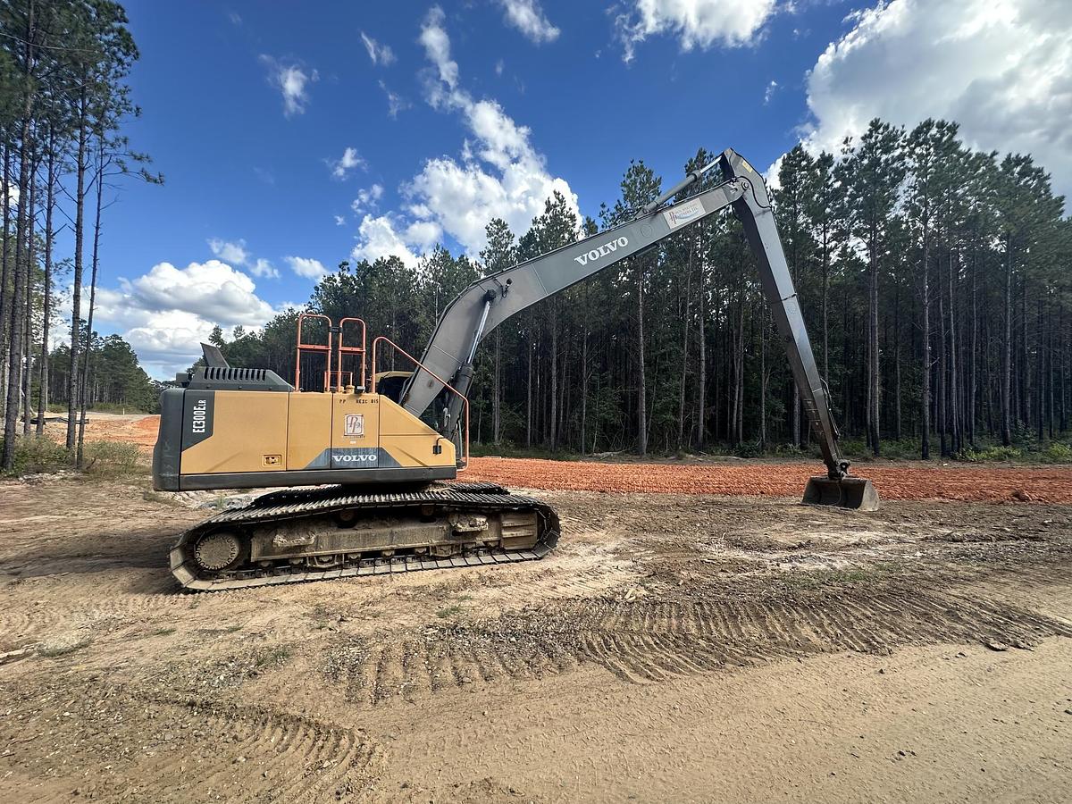 Used 2019 VOLVO EC300ELR