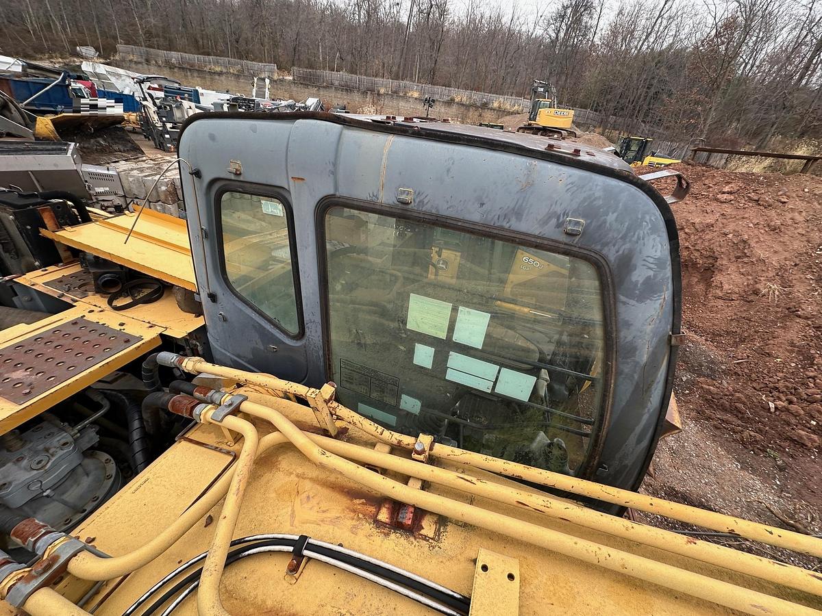 Used 2005 DEERE 330C LC