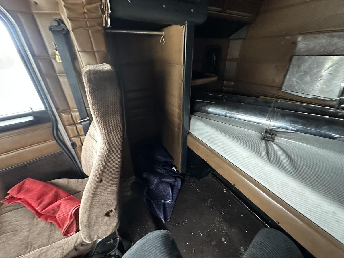 Used 1998 PETERBILT 379