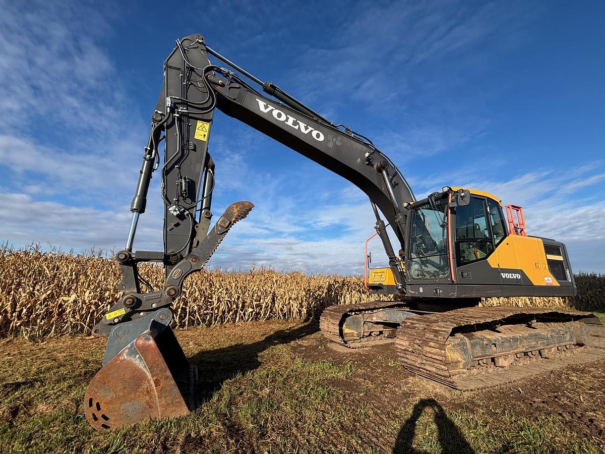Used 2019 VOLVO EC220EL