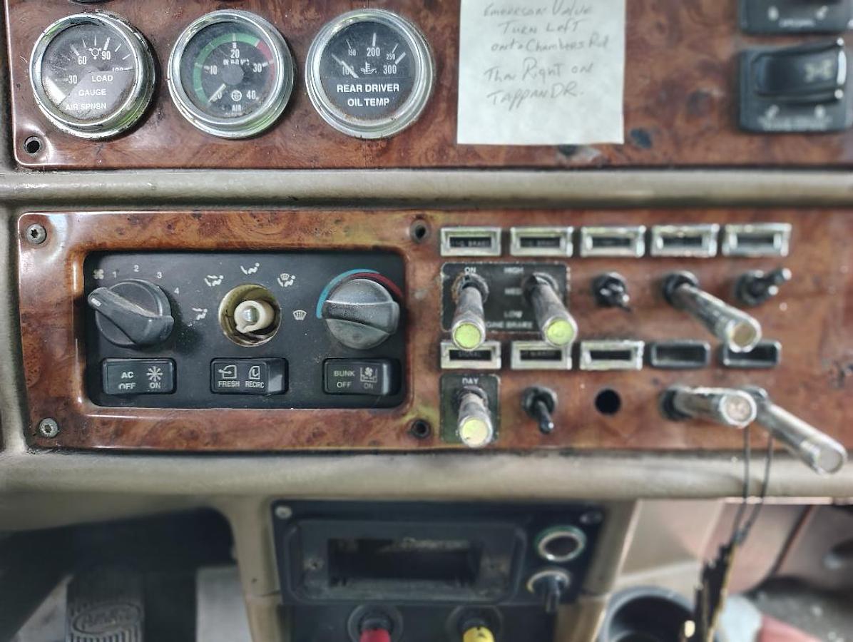 Used 2002 PETERBILT 379