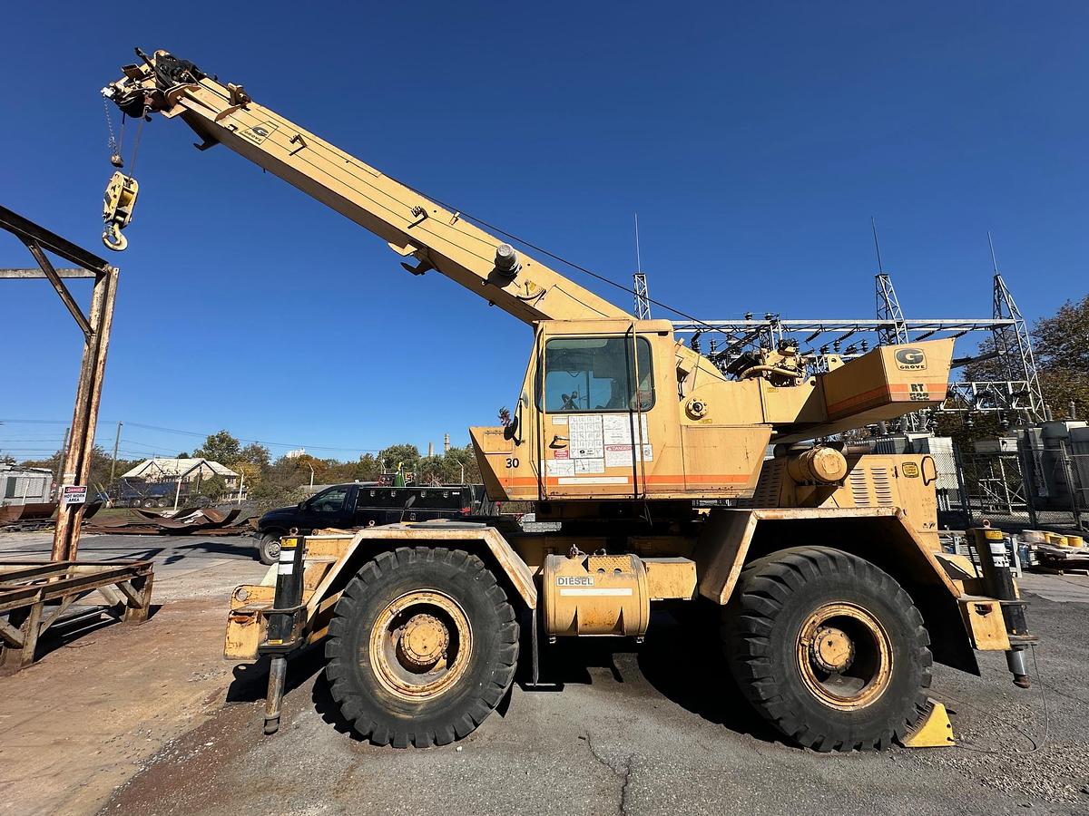 Used 1979 GROVE RT522