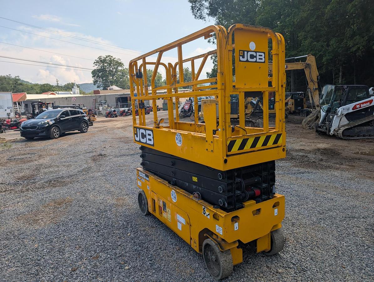 Used 2022 JCB S2632E