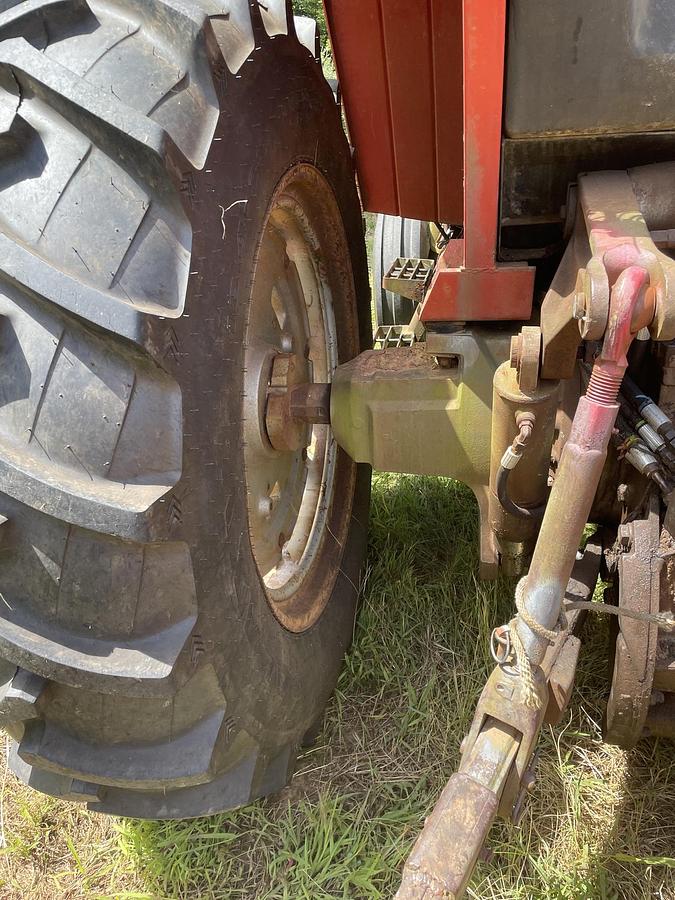 Used 1975 MASSEY FERGUSON MF 2745