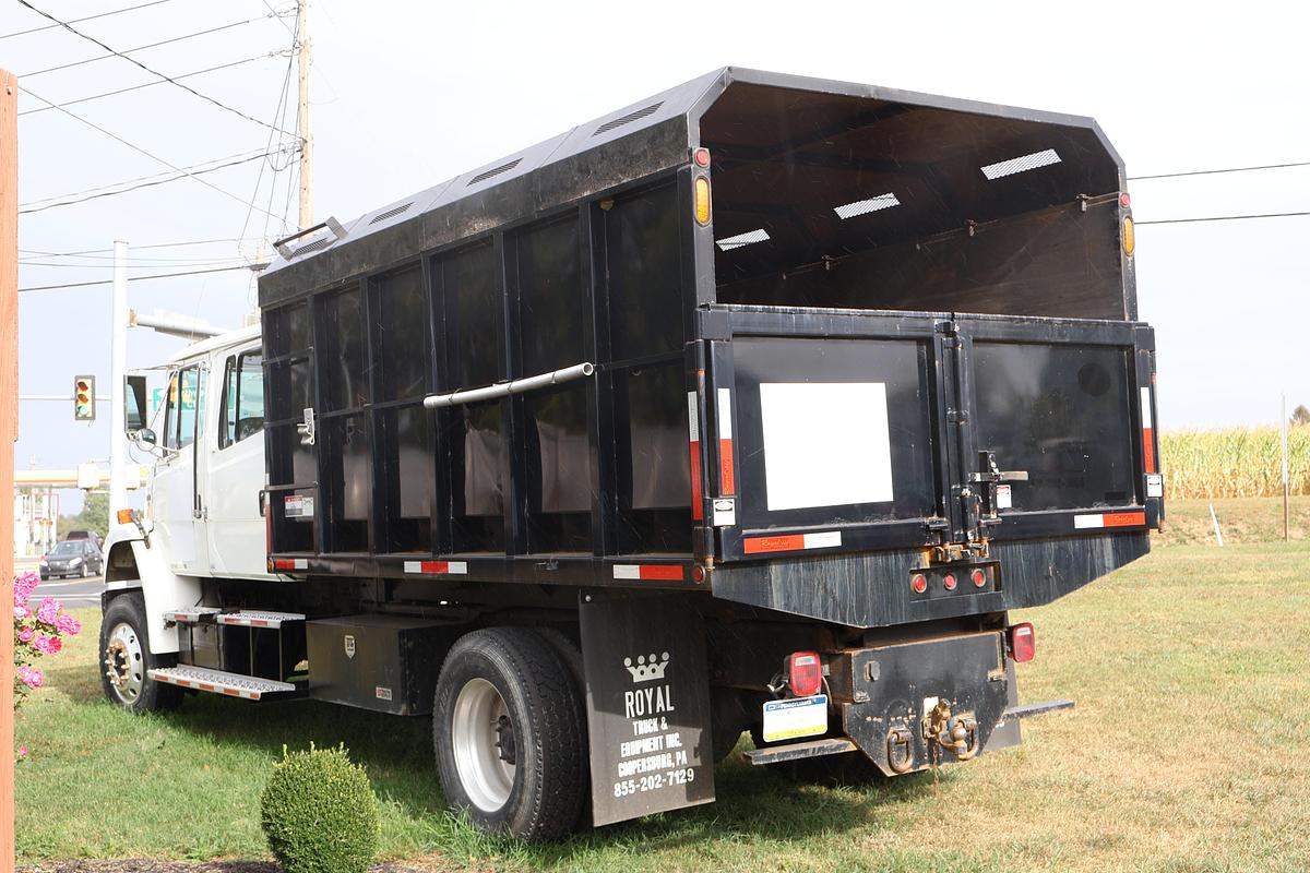 Used 2003 FREIGHTLINER FL70