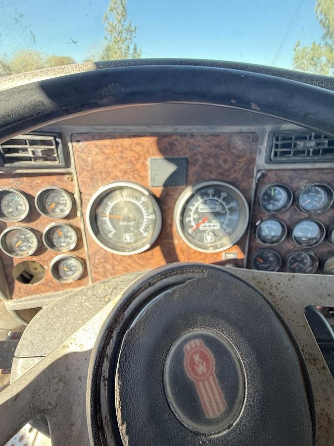 Used 2002 KENWORTH T800