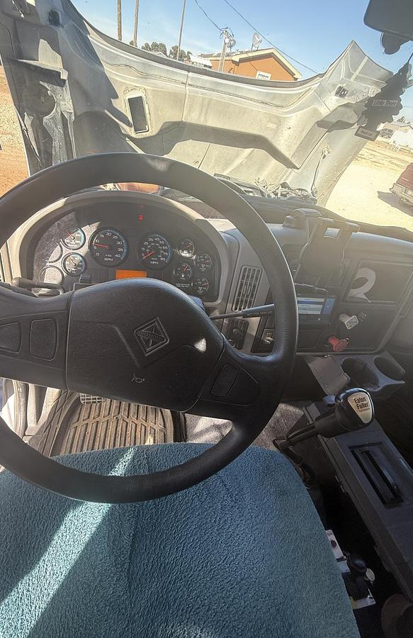 Used 2008 INTERNATIONAL 7400