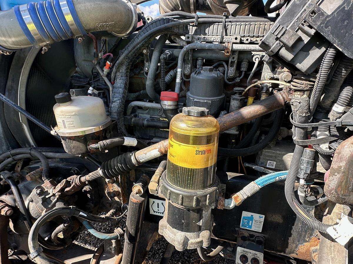 Used 2016 PETERBILT 365