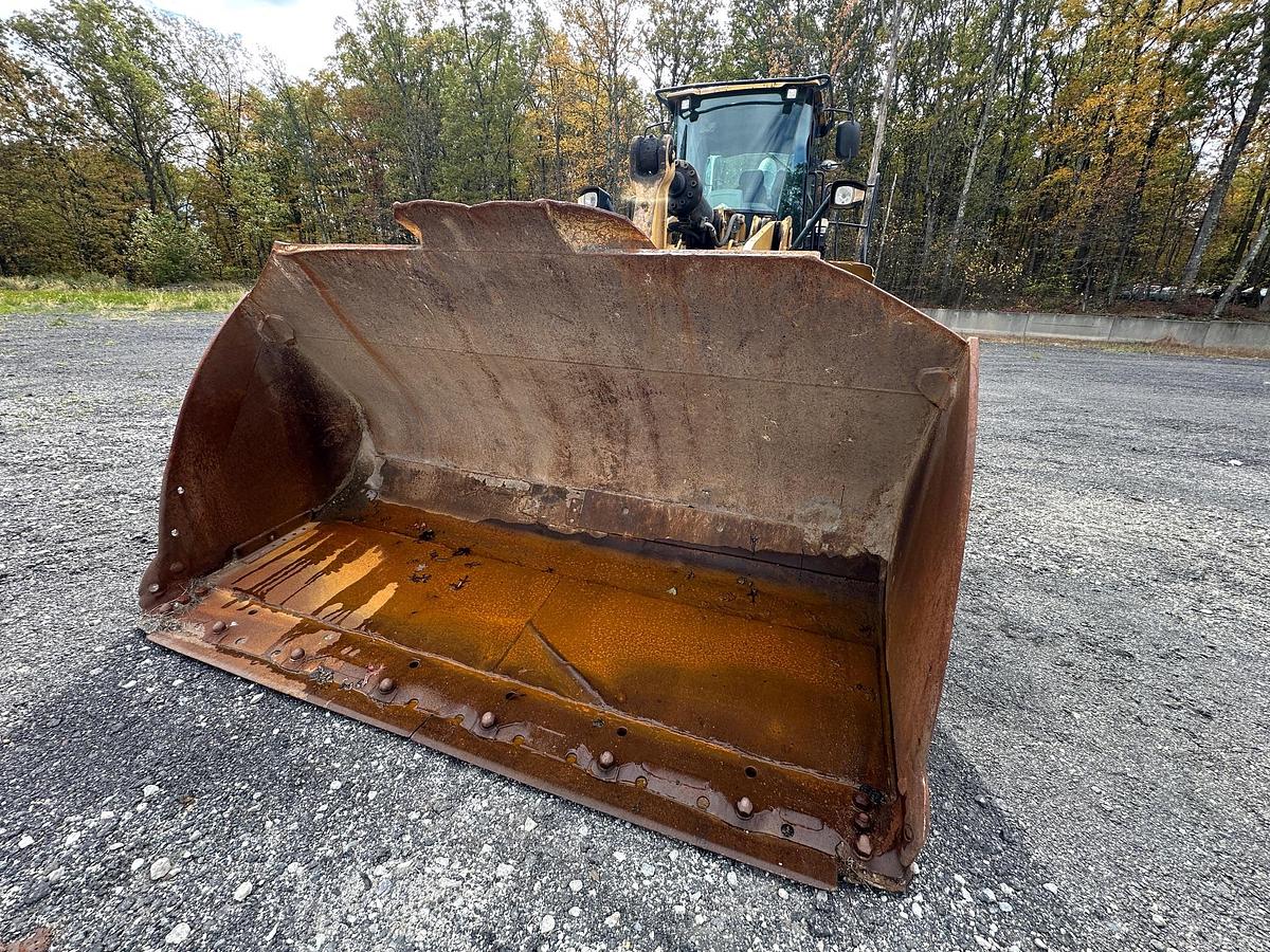 Used 2013 CATERPILLAR 972K