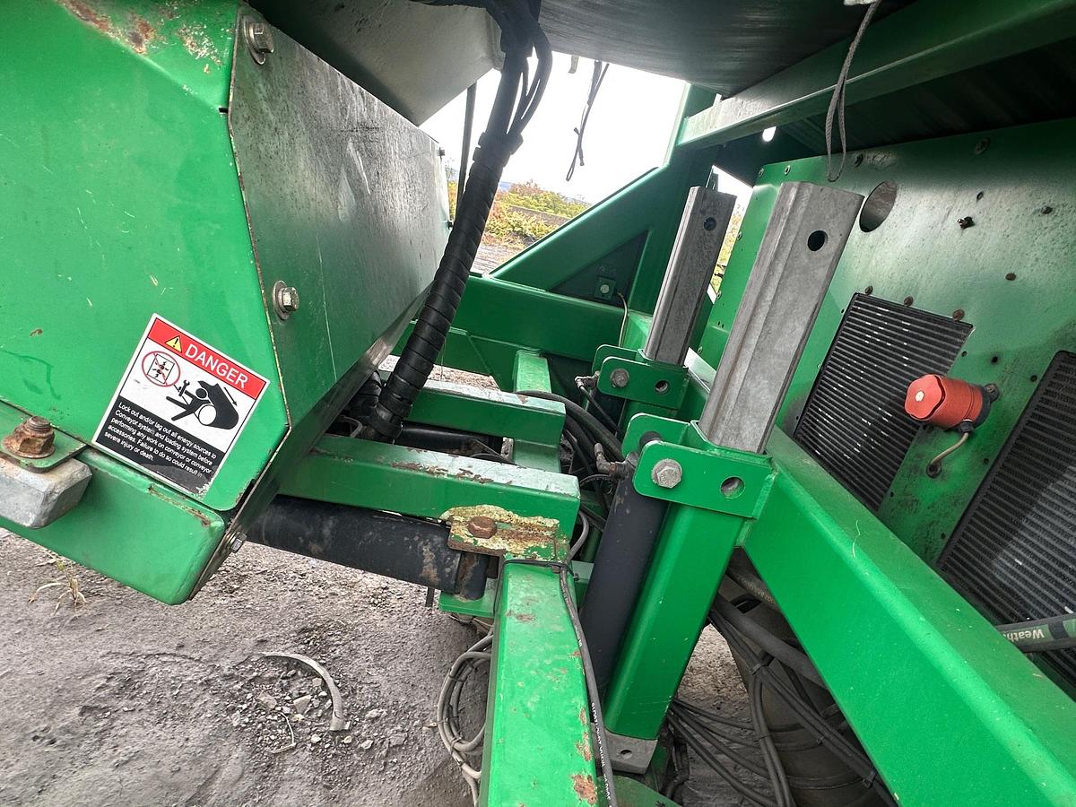 Used 2019 MCCLOSKEY 733RE