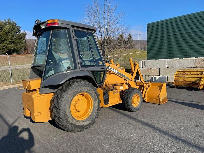Used 2003 CASE 570M XT