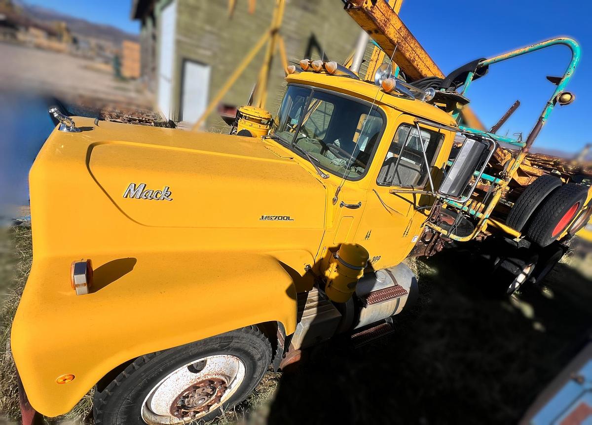 Used 1977 MACK RS767LST