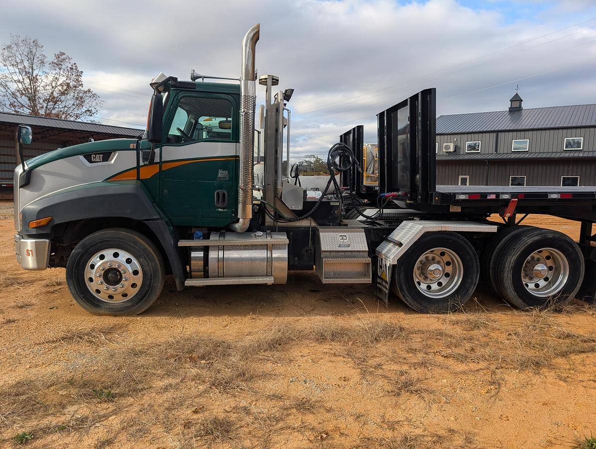 Used 2016 CATERPILLAR CT660S